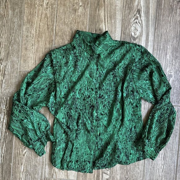 Vtg Womens Kelly Green Shirt Blouse Turtleneck Back Buttons 10‎ Petite Silky - Picture 10 of 11
